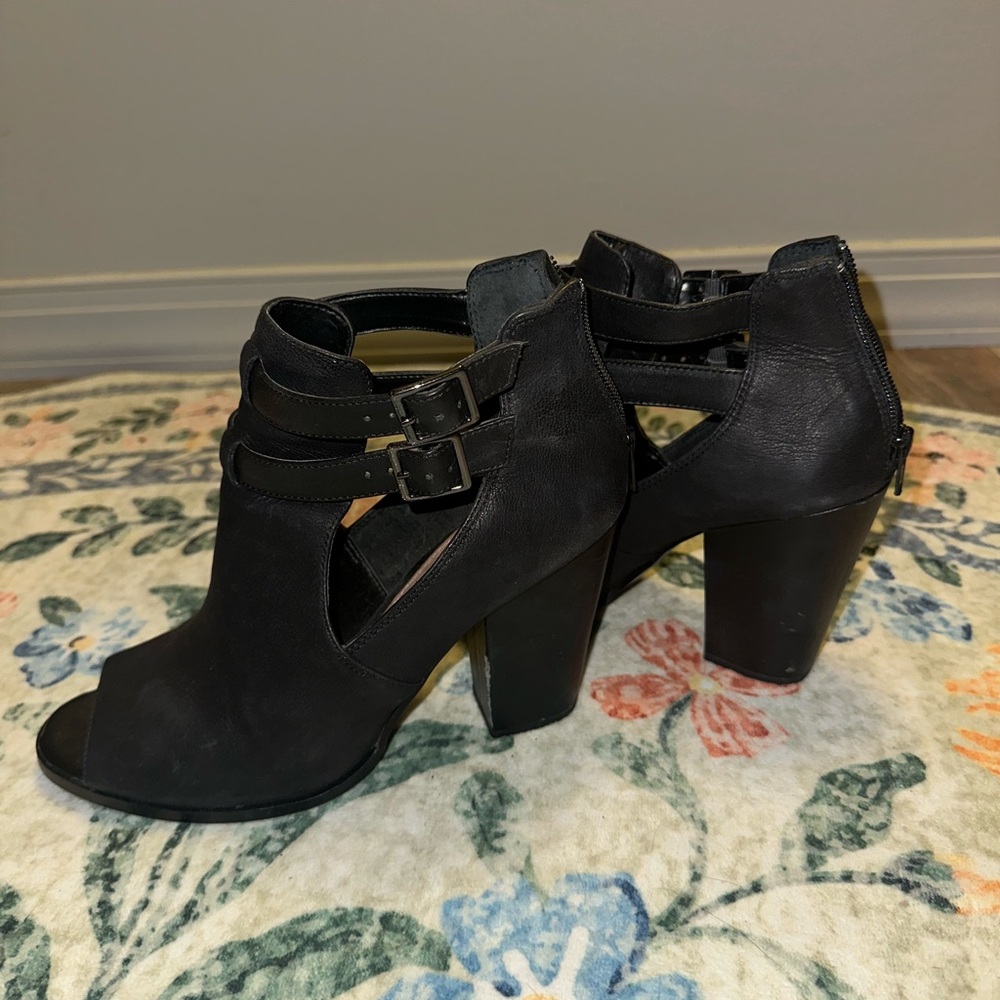Gianni Bini Black Strappy Heeled Boots - Picture 4 of 4